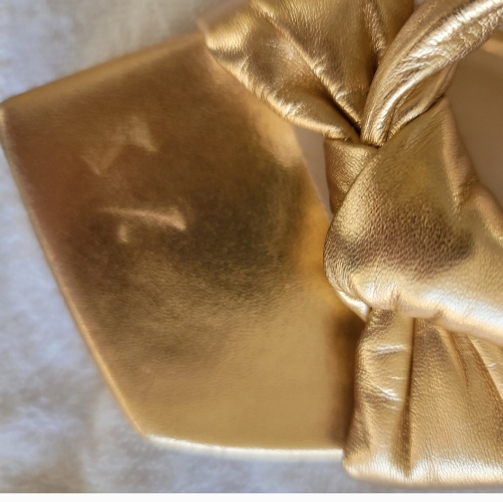 Stuart Weitzman Gold Knotted Slide Sandals - Picture 4 of 6
